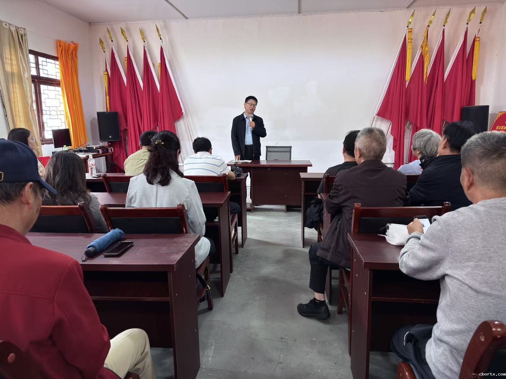 离退休工作处召开党支部书记例会